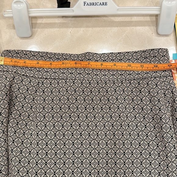 Henri Bendel Skirt NWOT Vintage Gorgeous tan and black pattern - fully lined - Picture 11 of 12